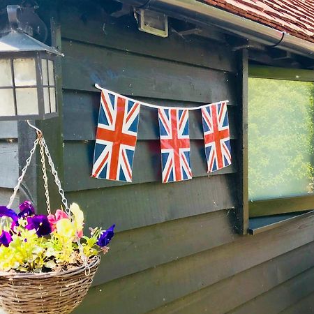 Bed and Breakfast The Cow Hide Arundel Exterior foto