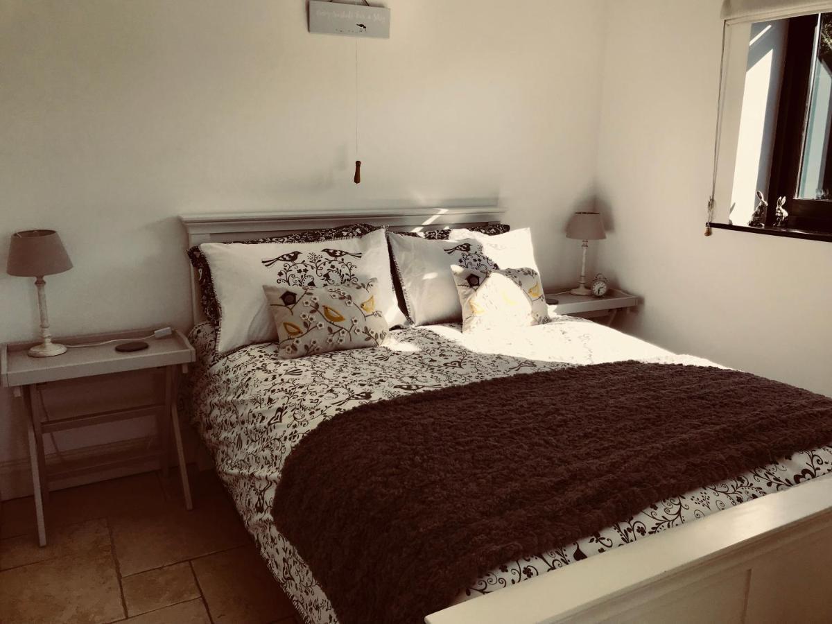Bed and Breakfast The Cow Hide Arundel Exterior foto